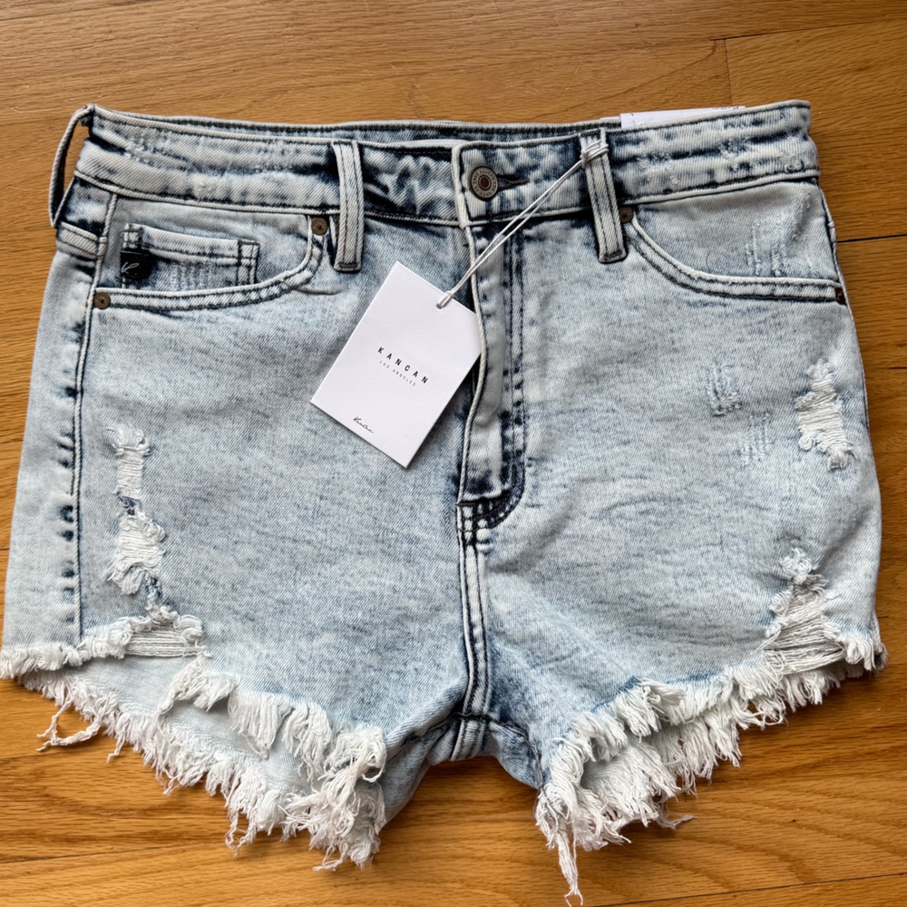 KanCan Frayed Hem Light Wash Jean Shorts